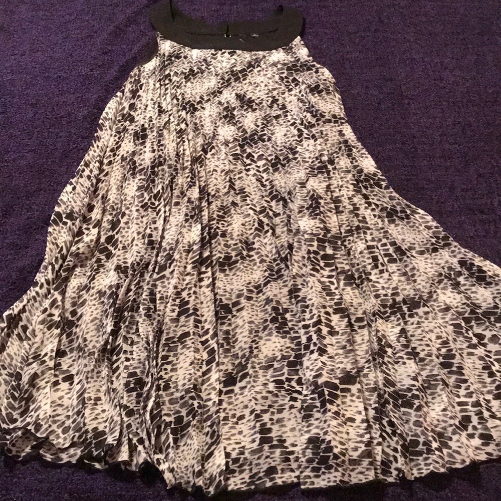 Size 8 Essentials by Milano pleated dress